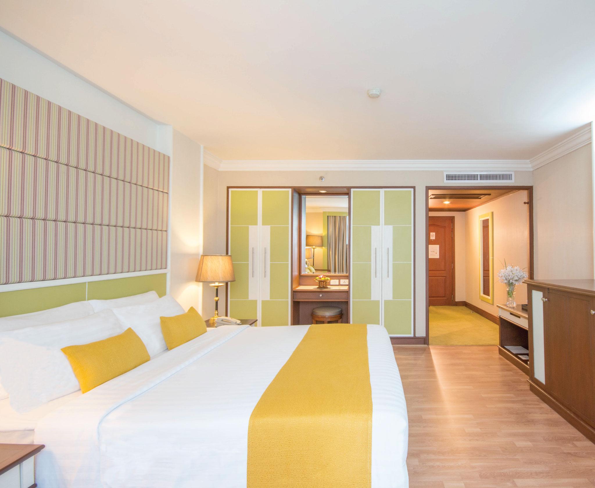Golden Tulip Sovereign Hotel Bangkok Luaran gambar