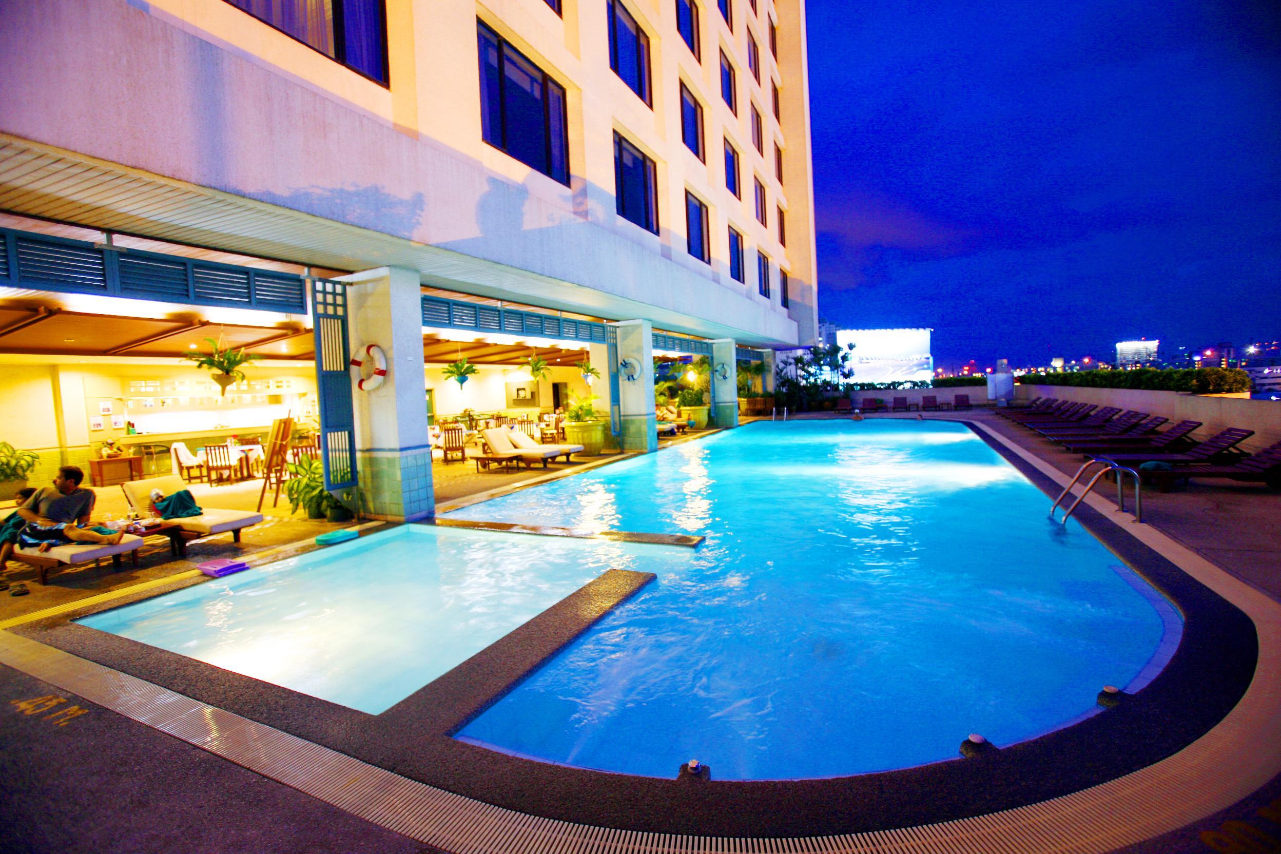 Golden Tulip Sovereign Hotel Bangkok Luaran gambar