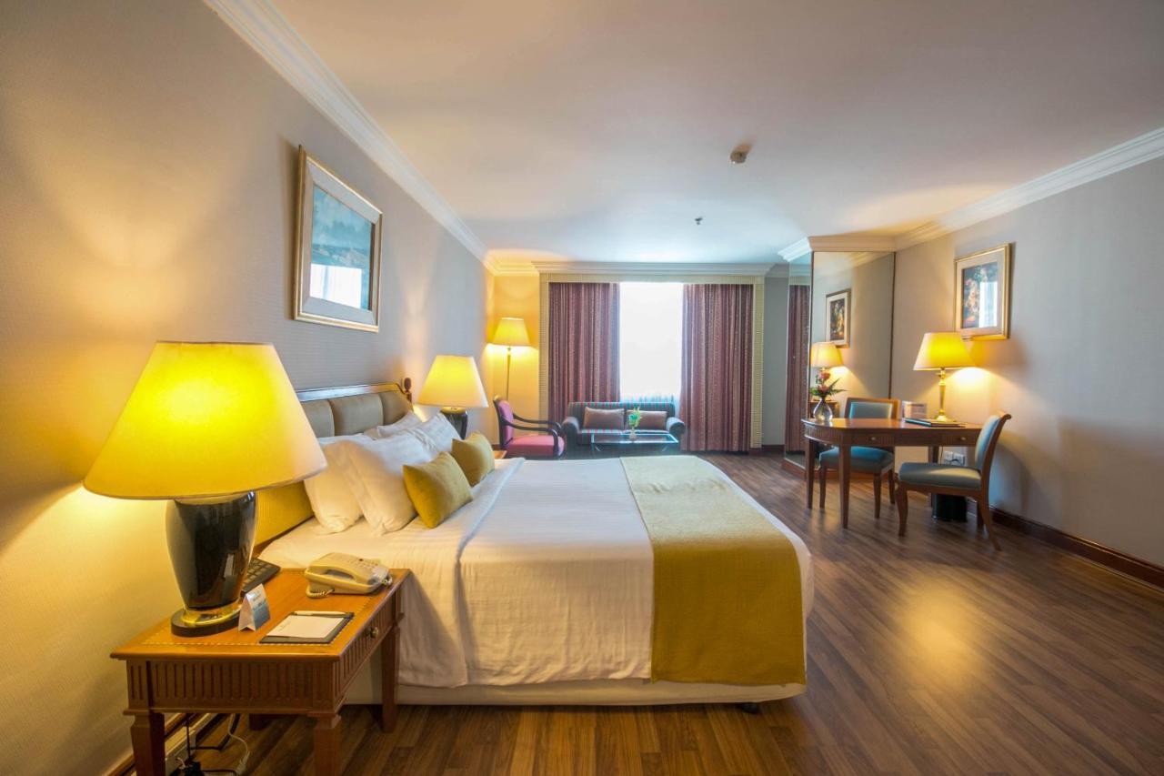 Golden Tulip Sovereign Hotel Bangkok Luaran gambar