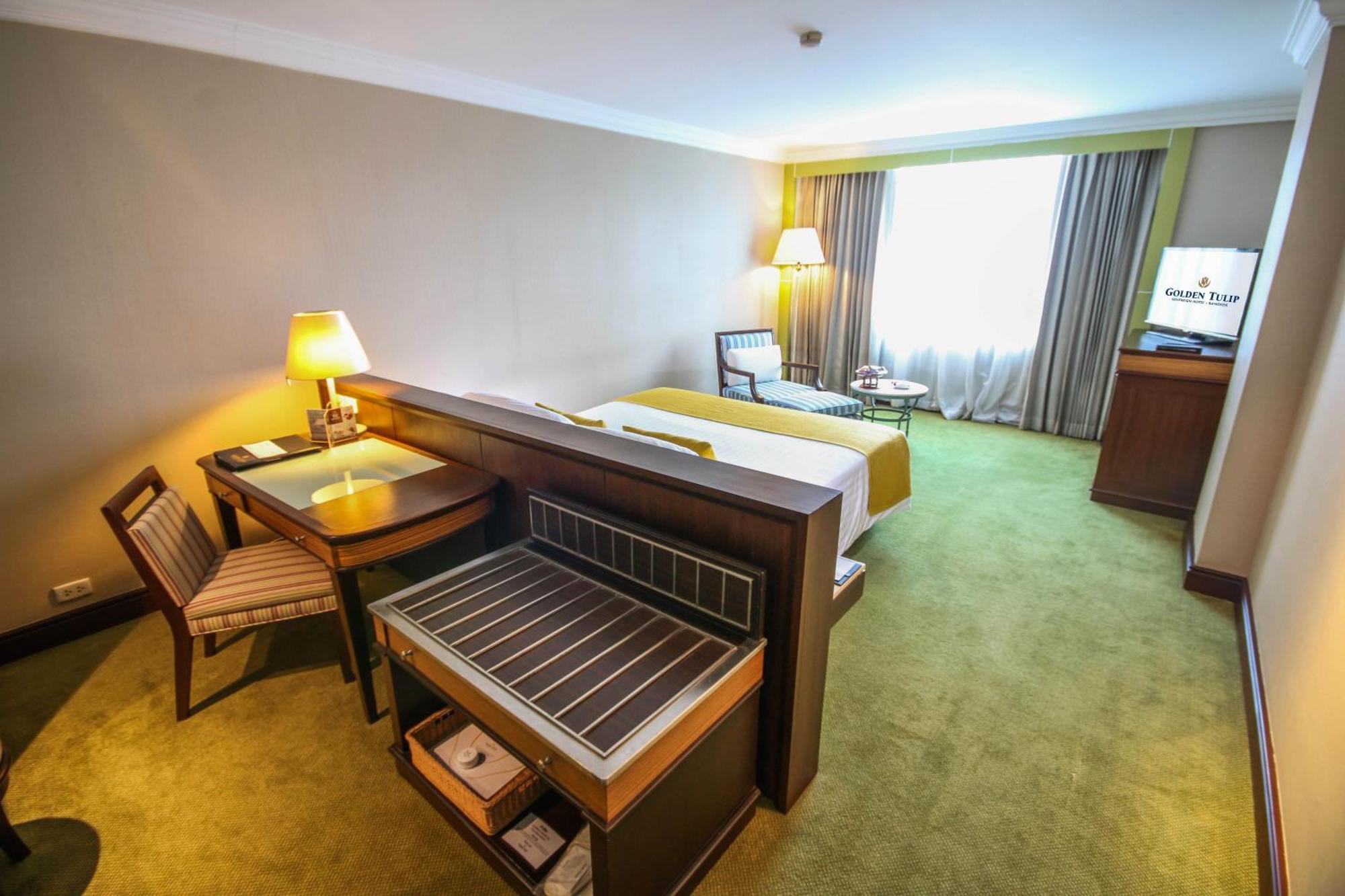 Golden Tulip Sovereign Hotel Bangkok Luaran gambar