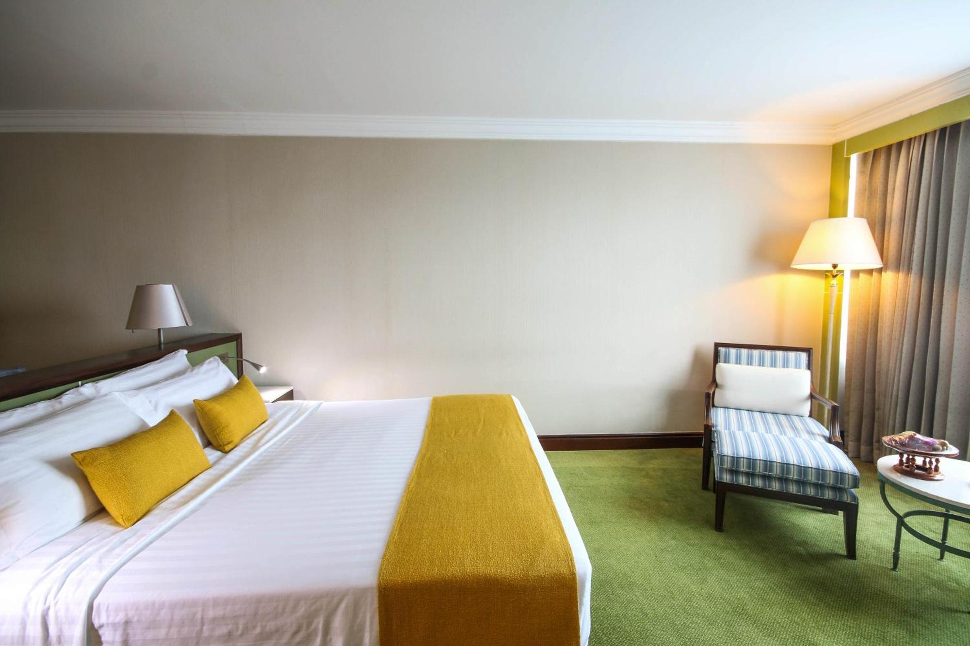 Golden Tulip Sovereign Hotel Bangkok Luaran gambar