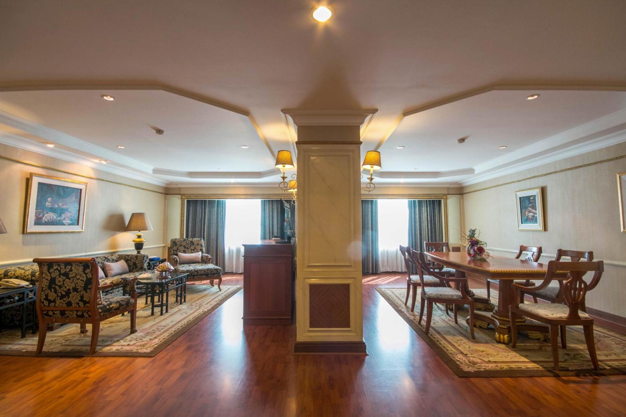 Golden Tulip Sovereign Hotel Bangkok Luaran gambar